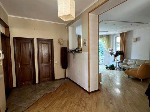 комерційна за адресою Іллі Мечникова вул., 75