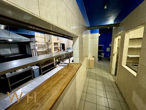 коммерческая по адресу Комарова, 46
