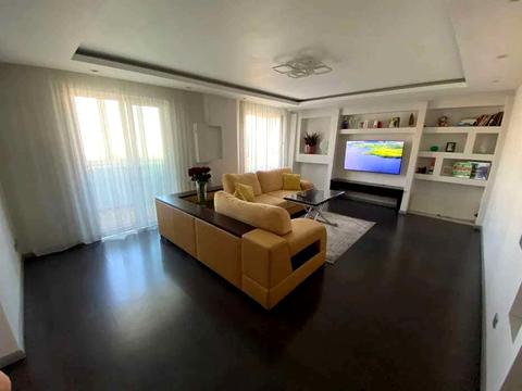 квартира за адресою Драгоманова вул., 5