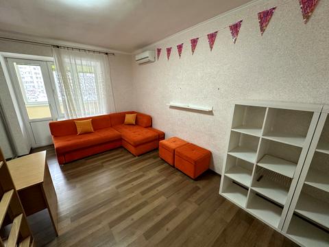 квартира за адресою Анни Ахматової вул., 33