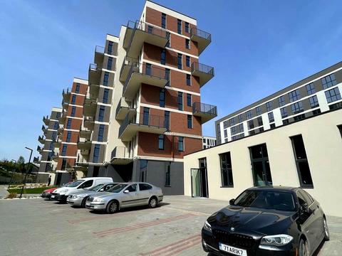 комерційна за адресою Галицька вул., 4