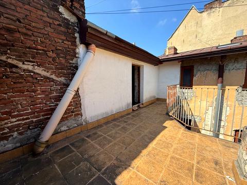 квартира за адресою Театральна вул., 12