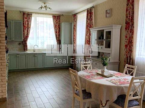 дом по адресу Добровольців вул.