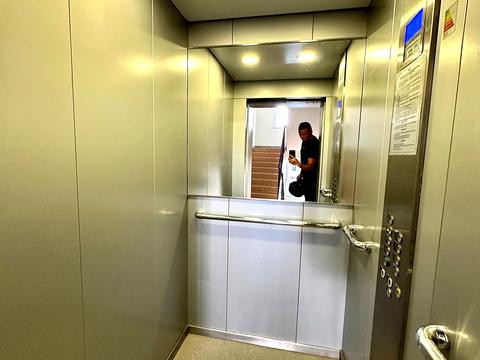 квартира по адресу Героев Небесной Сотни просп., 34/2