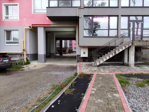 комерційна за адресою Богдана Хмельницького вул., 275