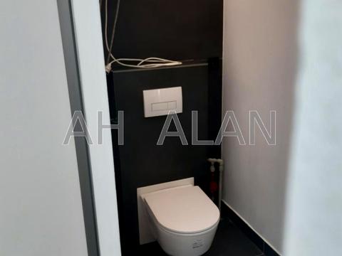 комерційна за адресою Межигірська вул., 87-А