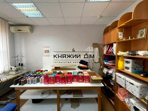 комерційна за адресою Академіка Палладіна просп., 22