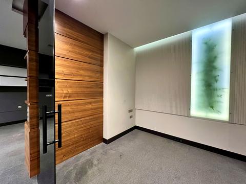 коммерческая по адресу Болсуновская ул. (Сергея Струтинского), 2