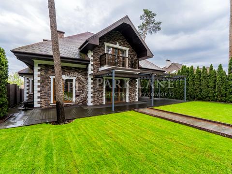 будинок за адресою Лісна
