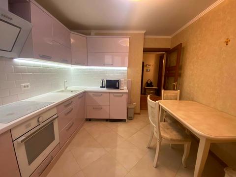 квартира за адресою Євгена Чикаленка вул., 59