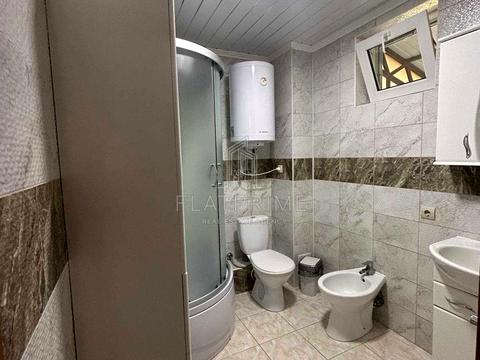 будинок за адресою Вишнева 8