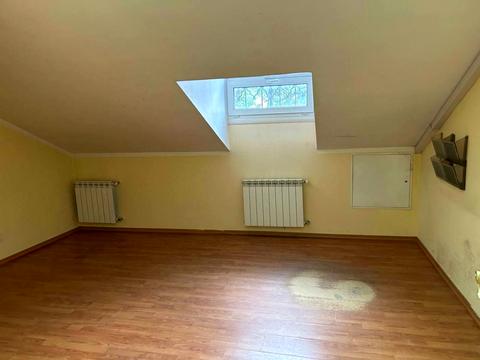 комерційна за адресою Саксаганського вул., 106Б