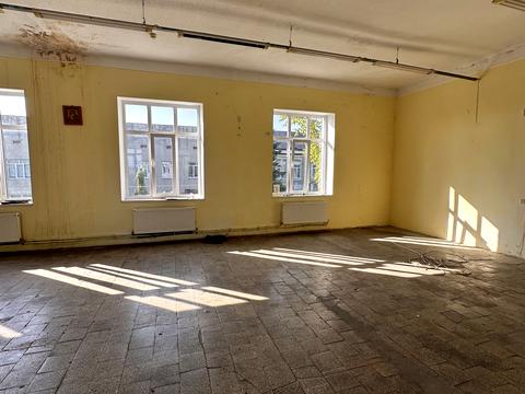 коммерческая по адресу Центральна ул., 8