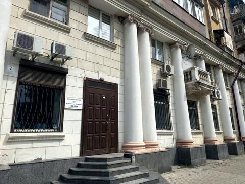 комерційна за адресою Мостова вул., 2