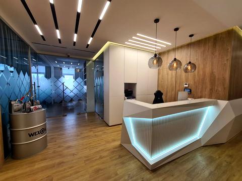 комерційна за адресою Михайла Грушевського вул., 9б