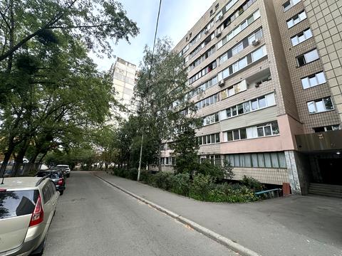 квартира за адресою Олександра Довженка вул., 14-Б