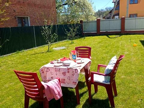 будинок за адресою Шептицького, 1