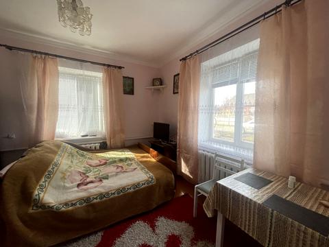 будинок за адресою Вишнева вул.