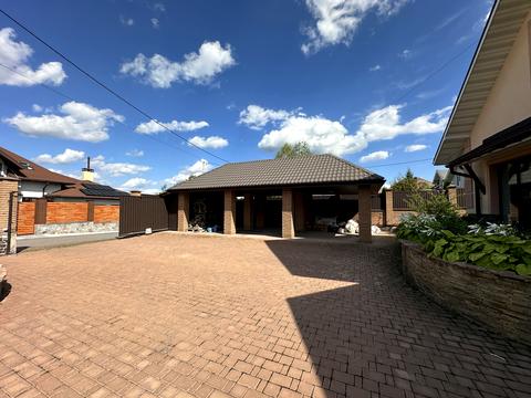 дом по адресу Молодіжна, 24