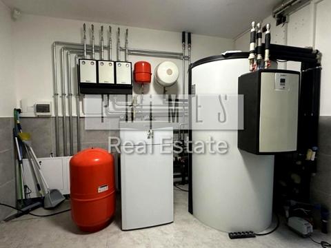 дом по адресу Київська вул.