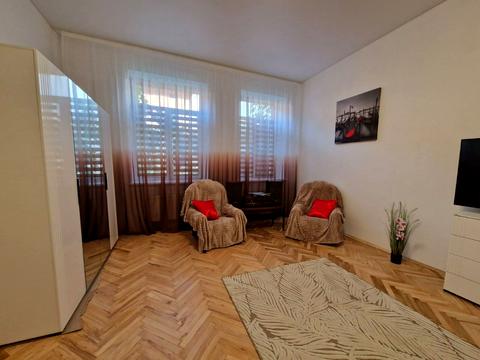 квартира за адресою Джерельна, 25