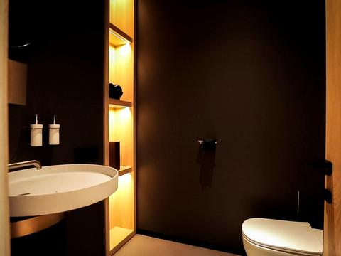 комерційна за адресою Кловський узвіз, 7