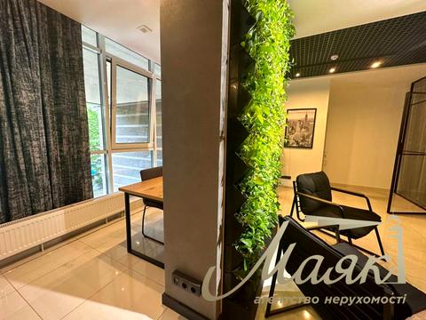 комерційна за адресою Джона Маккейна вул. (Івана Кудрі), 26