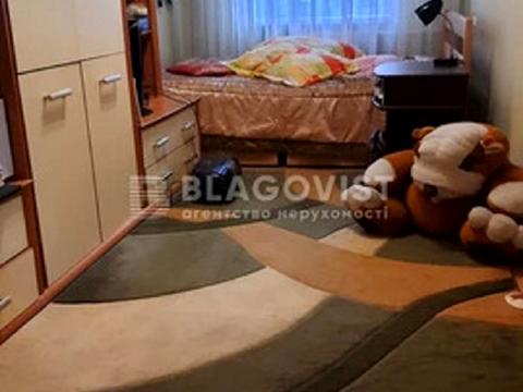 квартира за адресою Депутатська вул., 13