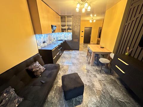 квартира за адресою Академіка Глушкова просп., 42