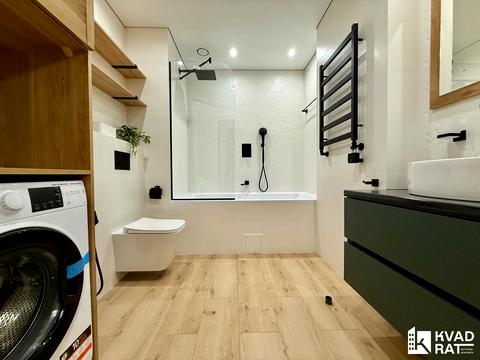 квартира за адресою Степана Бандери вул., 1