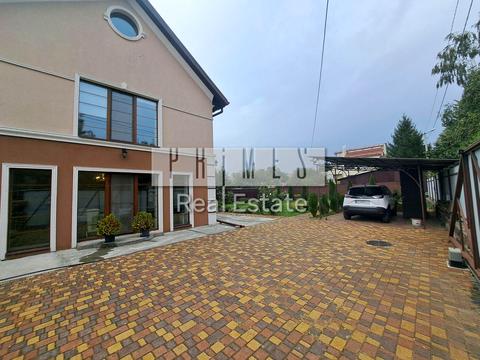 будинок за адресою 6-та Лінія вул.