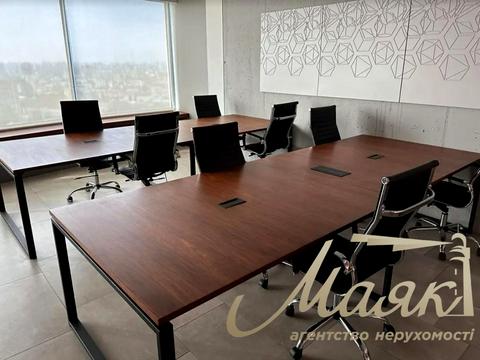 комерційна за адресою Кловський узвіз, 7а