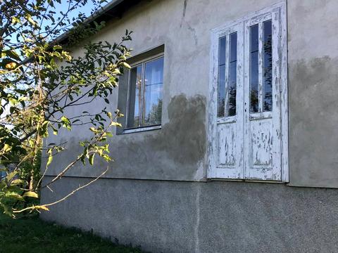 будинок за адресою смт. Отинія, липова