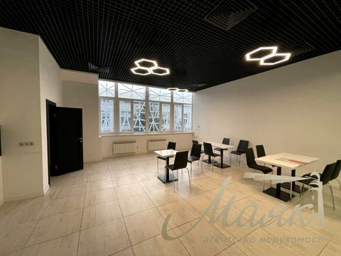 комерційна за адресою Лаврська вул. (Січневого Повстання), 16