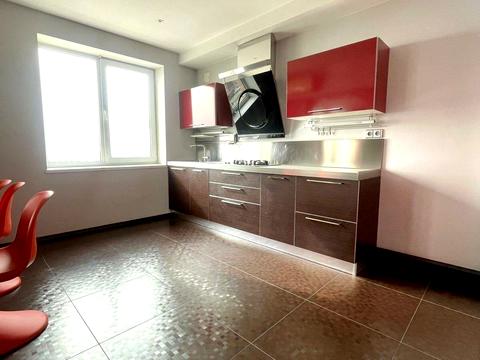 квартира за адресою Сергія Подолинського вул. (Благоєва), 7