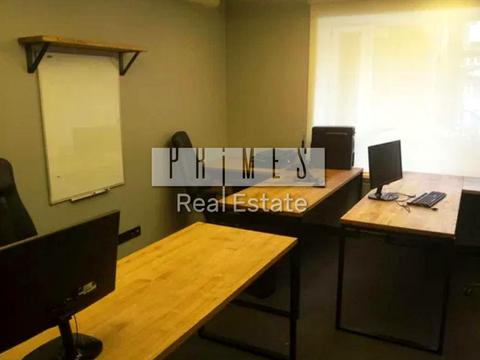 комерційна за адресою Інститутська вул., 22/7