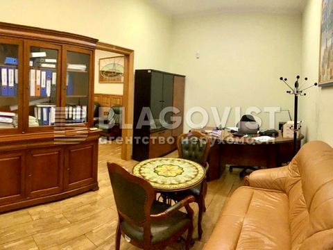 комерційна за адресою Лютеранська вул., 25