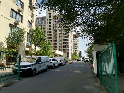 паркомісце за адресою Юлії Здановської вул. (Ломоносова), 71-Ж