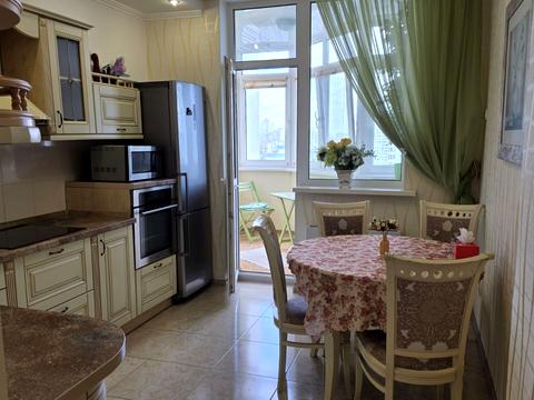 квартира по адресу Миколы Бажана просп., 8-Б