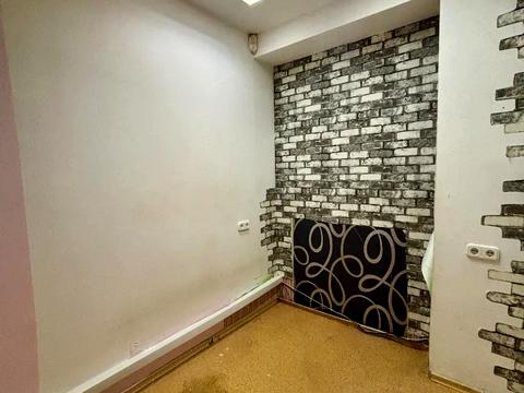 комерційна за адресою Ніла Армстронга вул. (Казакова), 4-А