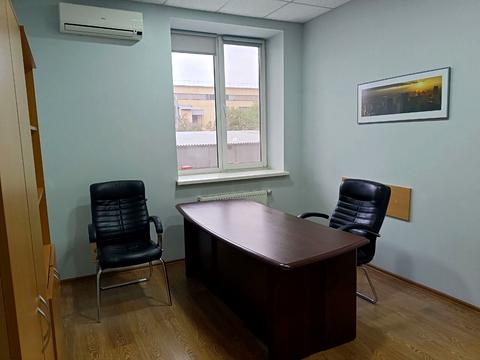 комерційна за адресою Євгена Коновальця вул. (Щорса), 32-Г