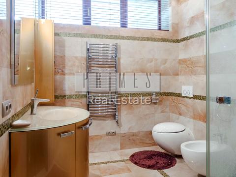 будинок за адресою Осіння