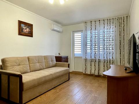 квартира за адресою Академіка Корольова вул., 28