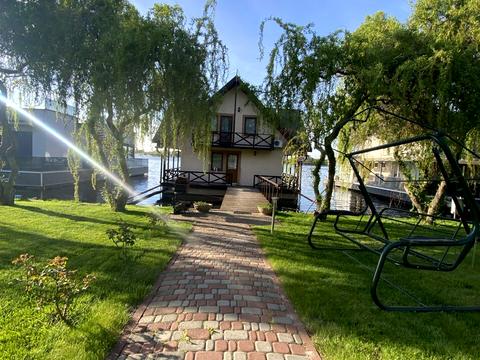 будинок за адресою Центральна, 7