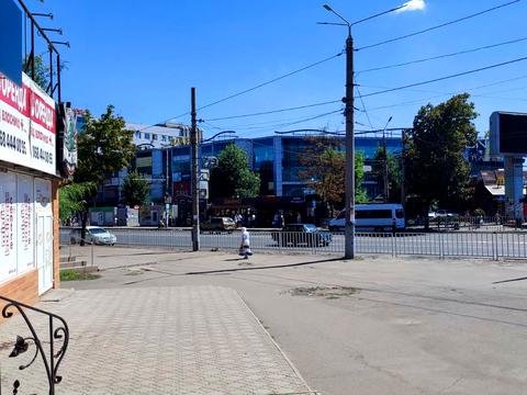 комерційна за адресою Університетський проспект, 1