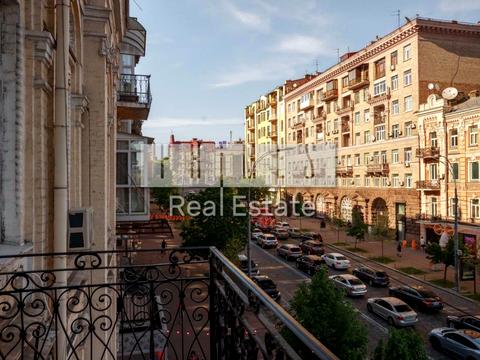 комерційна за адресою Велика Васильківська вул. (Червоноармійська), 28