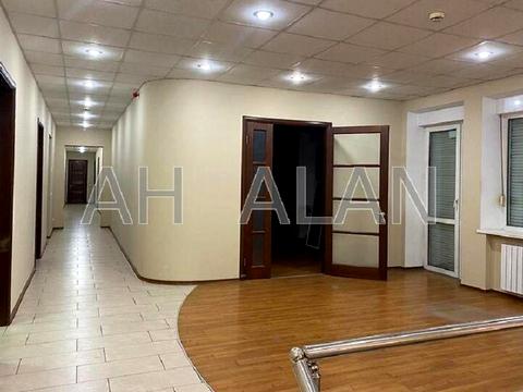 комерційна за адресою Білоруська вул., 5