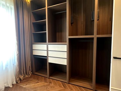 будинок за адресою Срібляста вул.