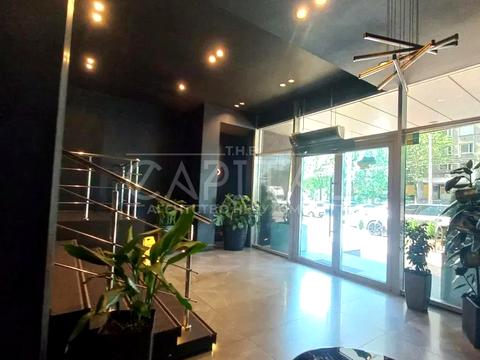 комерційна за адресою Жилянська вул., 118