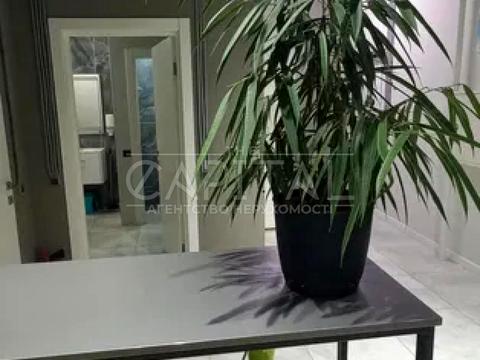 комерційна за адресою Жилянська вул., 118